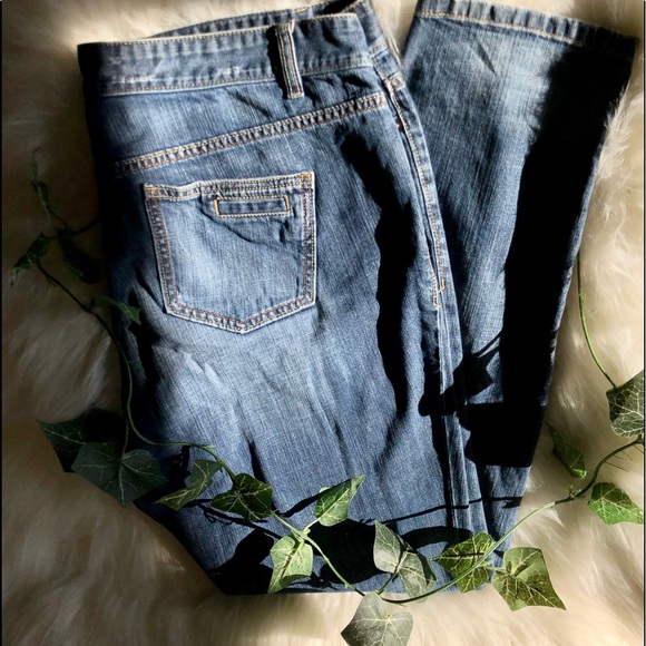 Old Navy High-Waisted Medium-Wash Straight Jeans Women Size 18 - Picture 2 of 6